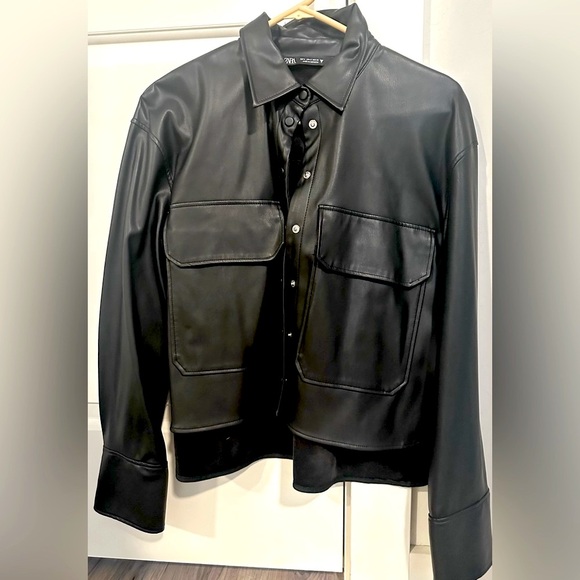 Zara Faux Leather Shirt Size Small
Like New, Pockets, Easy to Wear - Picture 2 of 11